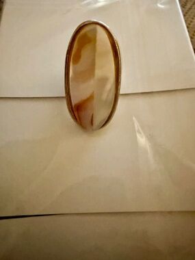Vintage Style Gold Tone Oval Resin Ring